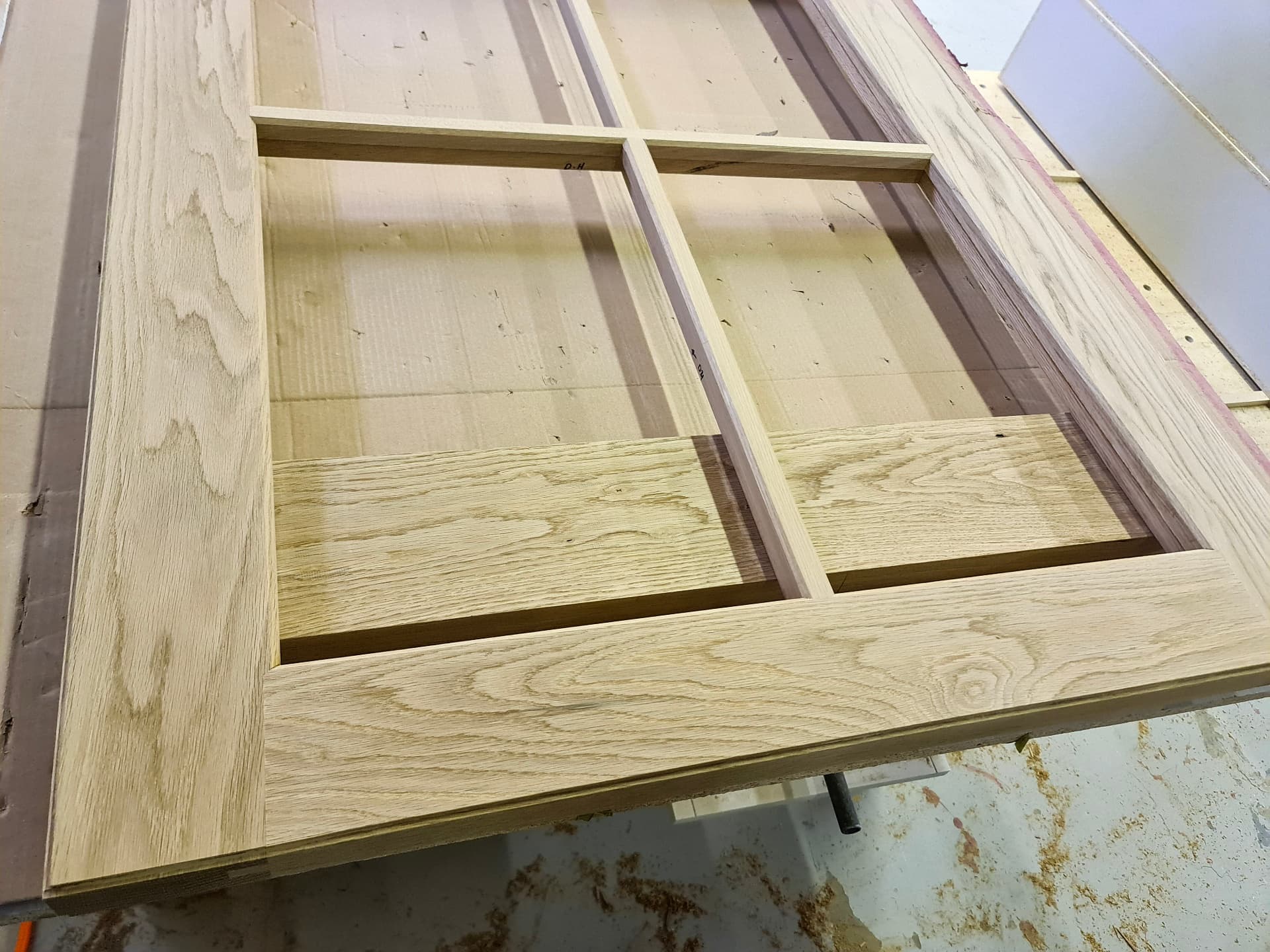 Portes intérieures à croisillons – Menuiserie intérieure sur mesure par Mokuton Menuiserie, image 5