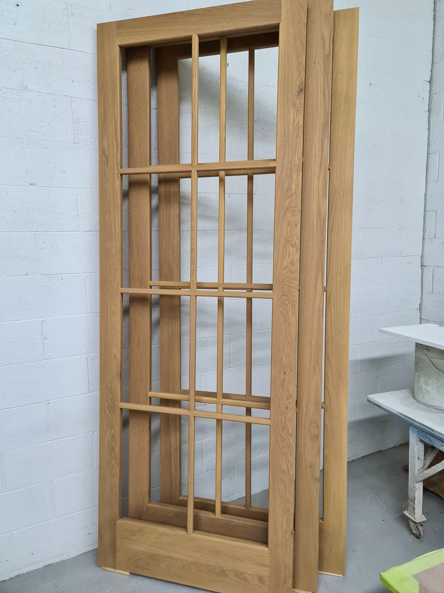 Portes intérieures à croisillons – Menuiserie intérieure sur mesure par Mokuton Menuiserie, image 2