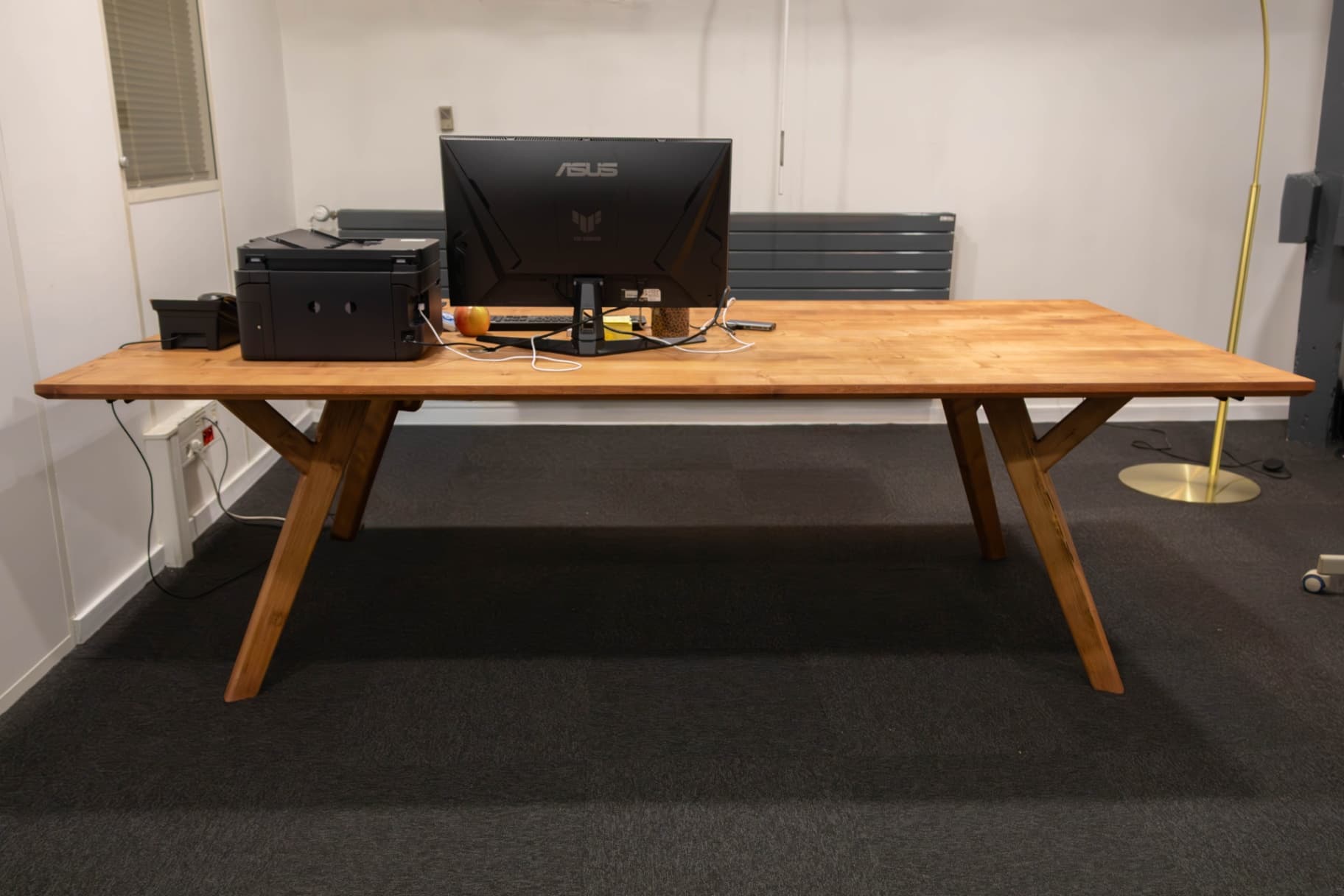 Bureau en érable – Menuiserie intérieure sur mesure par Mokuton Menuiserie, image 5